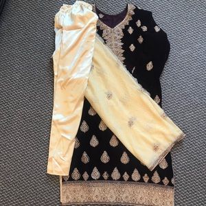 Velvet kameez shalwar Pakistan Indian suit Large